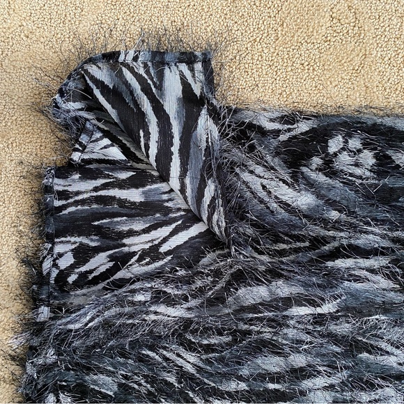 Long Sleeve Button Down Faux Feather Fringe Shacket Black White Women's Large - Picture 8 of 10